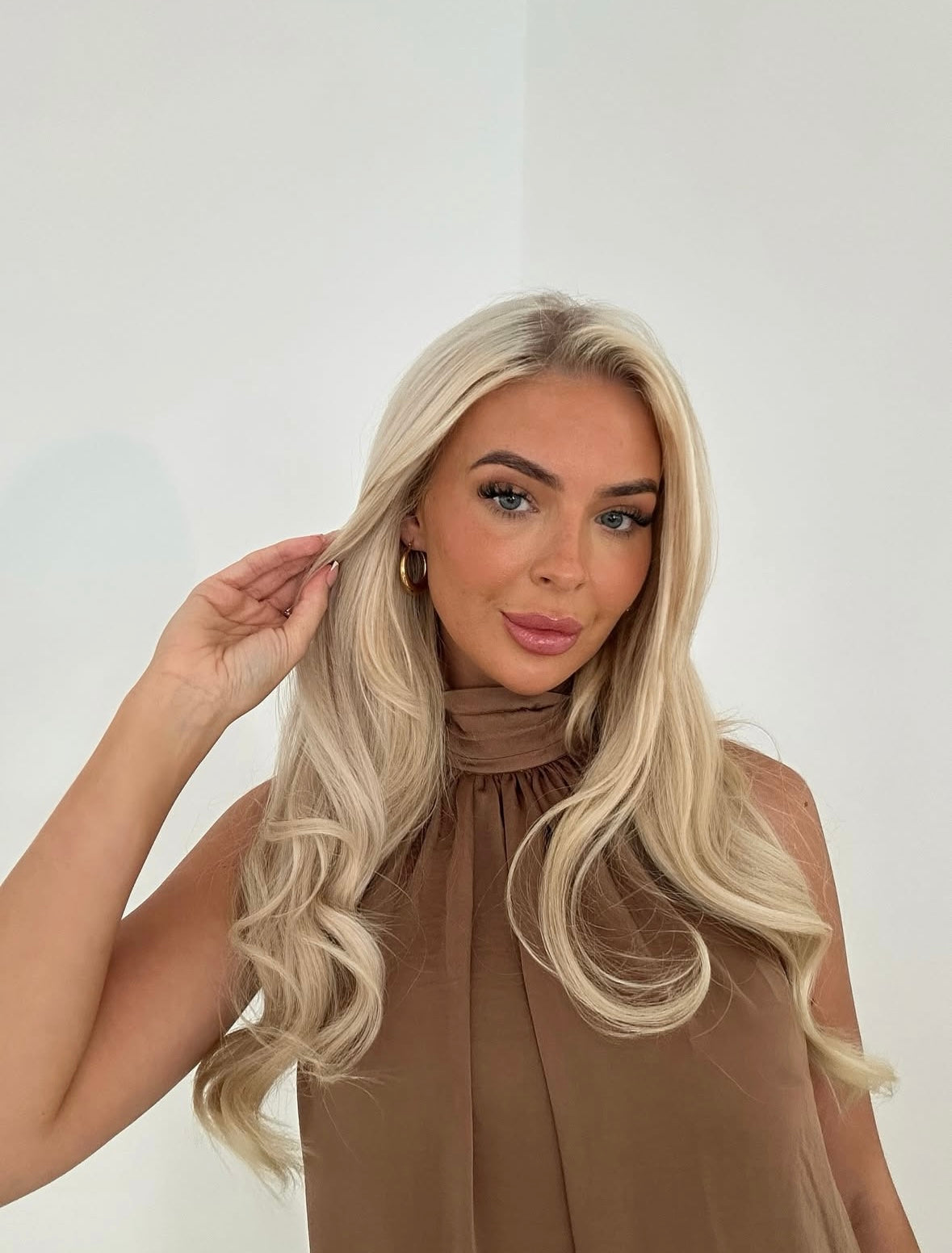 Gold Tu Forma Hoop Earrings