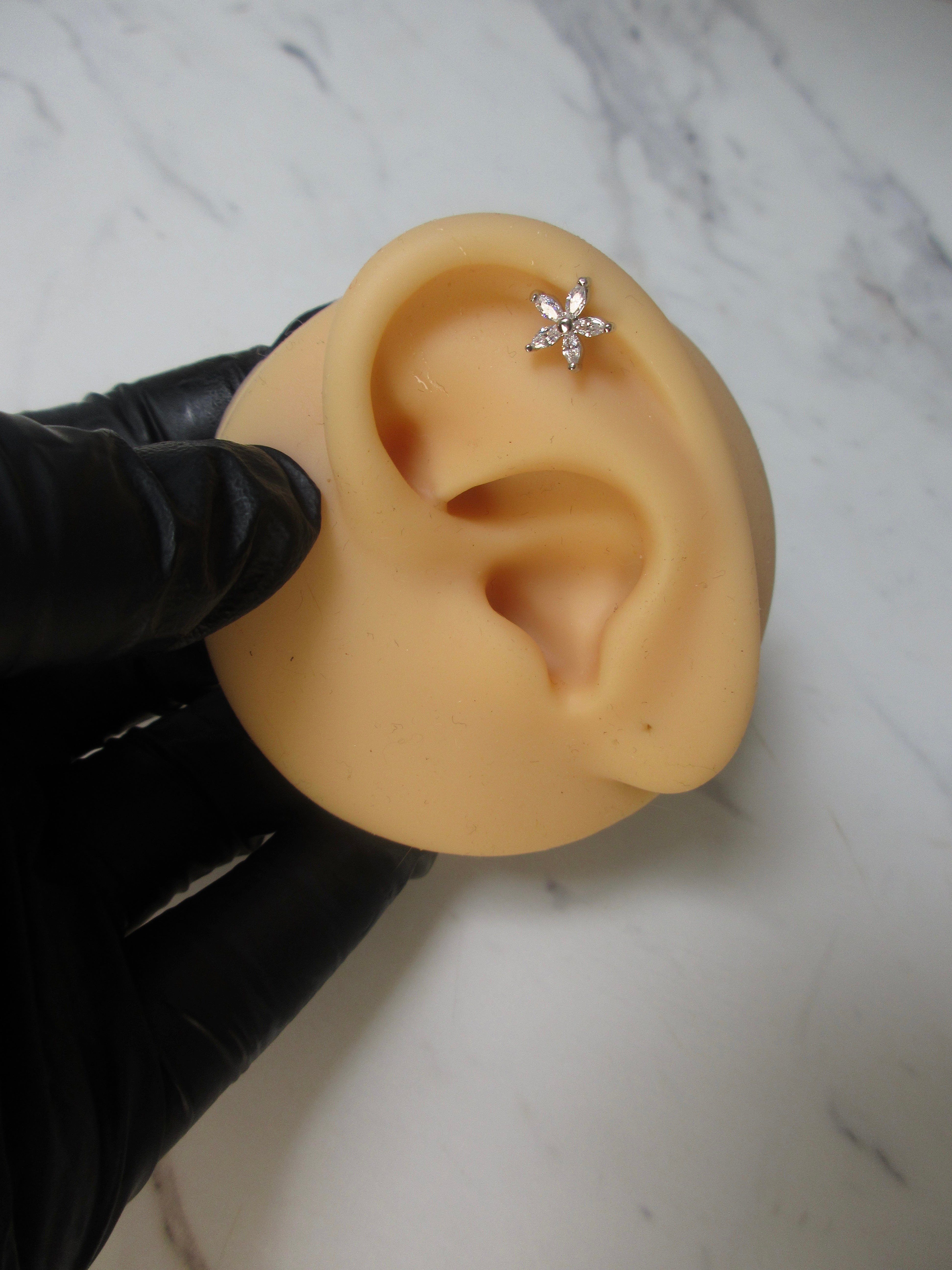 Diamond Flower Tragus