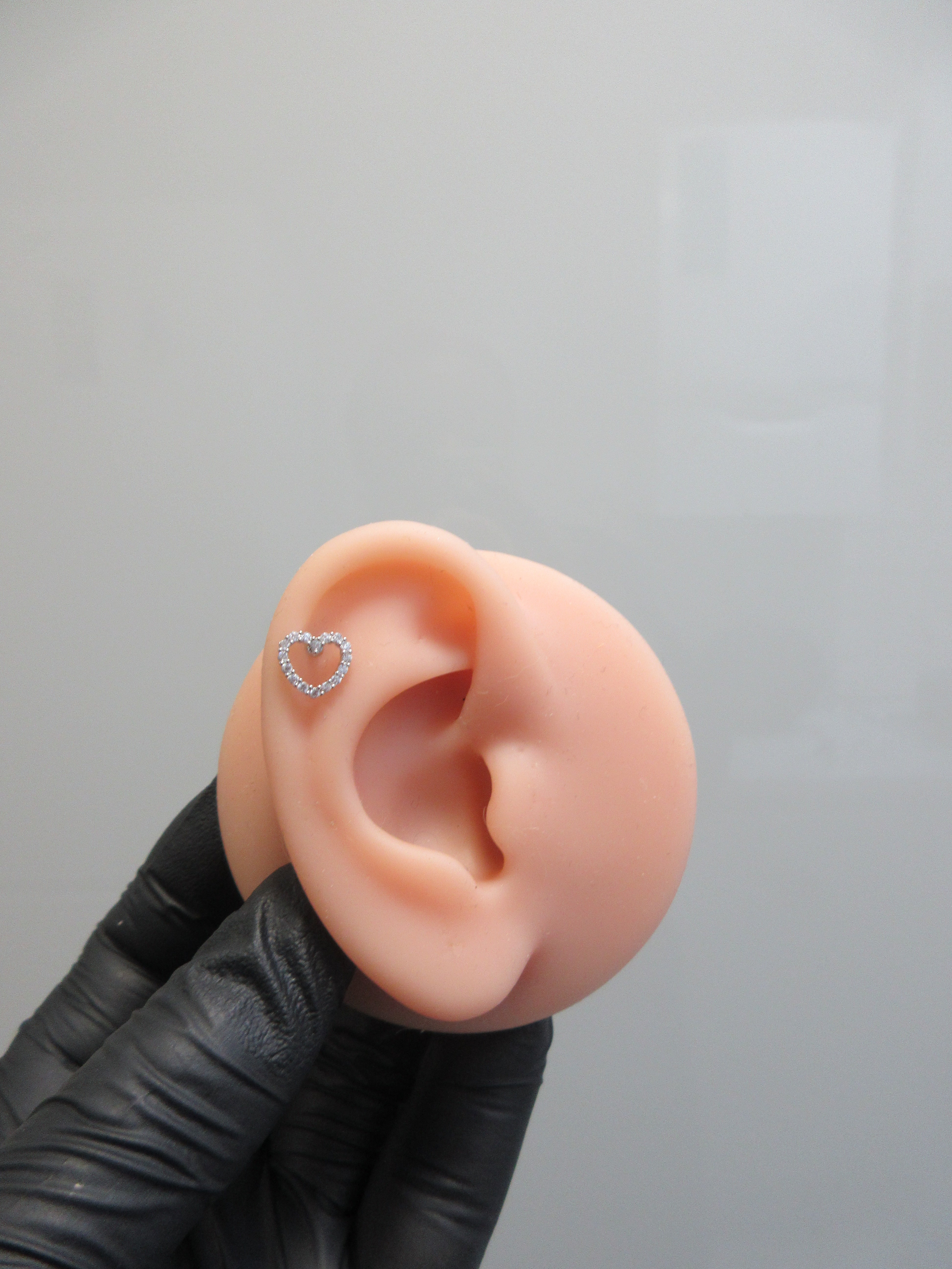 Sliver-Tone Heart Cartilage Earring